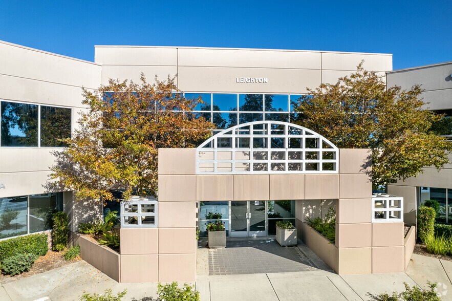 More Photos Of 41661 Enterprise Cir N, Temecula Unknown For Lease