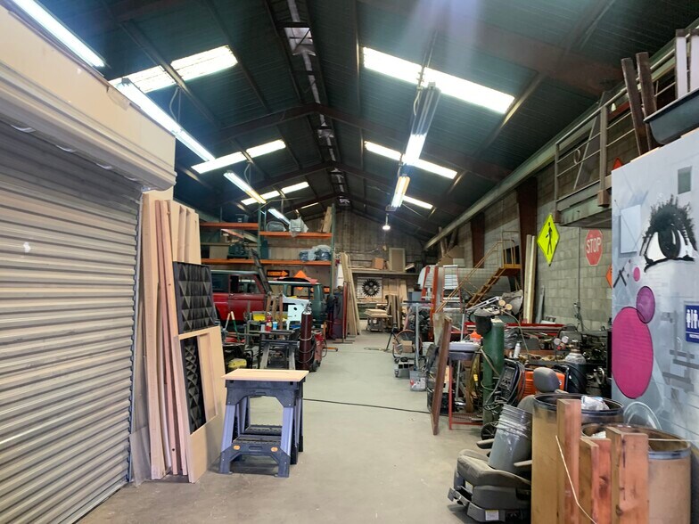 More Photos Of 1410-1412 Elwood St, Los Angeles Warehouse For Sale