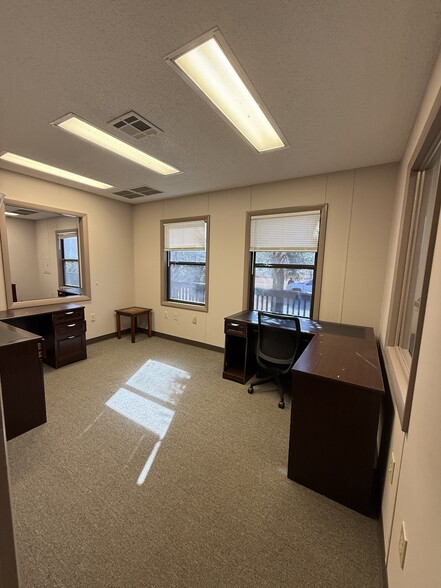 More Photos Of 1128 Dean Forest Rd, Savannah Office For Lease