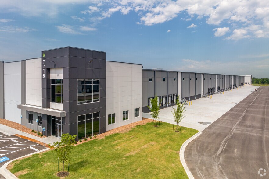 More Photos Of E 76th St N & Whirlpool Dr, Tulsa Unknown For Lease