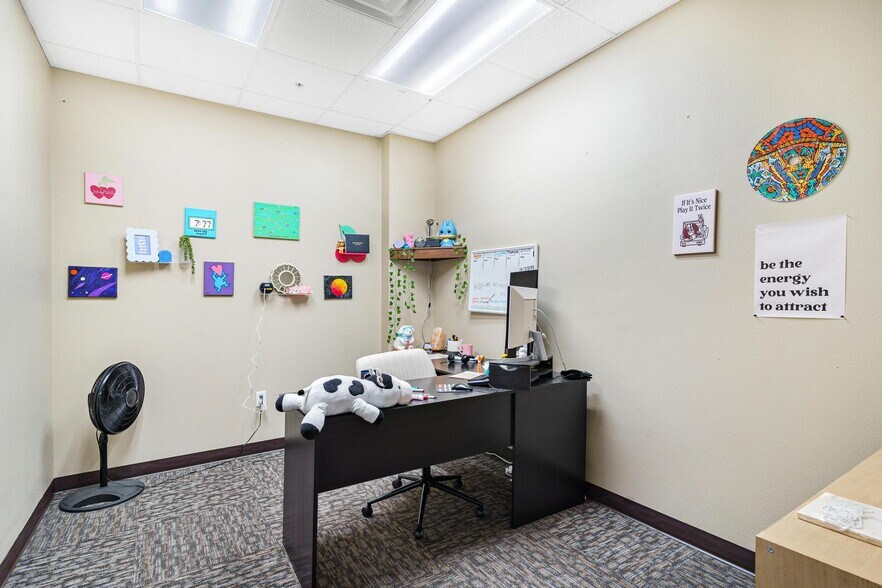 More Photos Of 1904 Thomas Ave, Leesburg Office For Lease