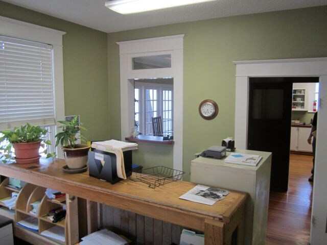 More Photos Of 524 S Seguin Ave, New Braunfels Office For Lease