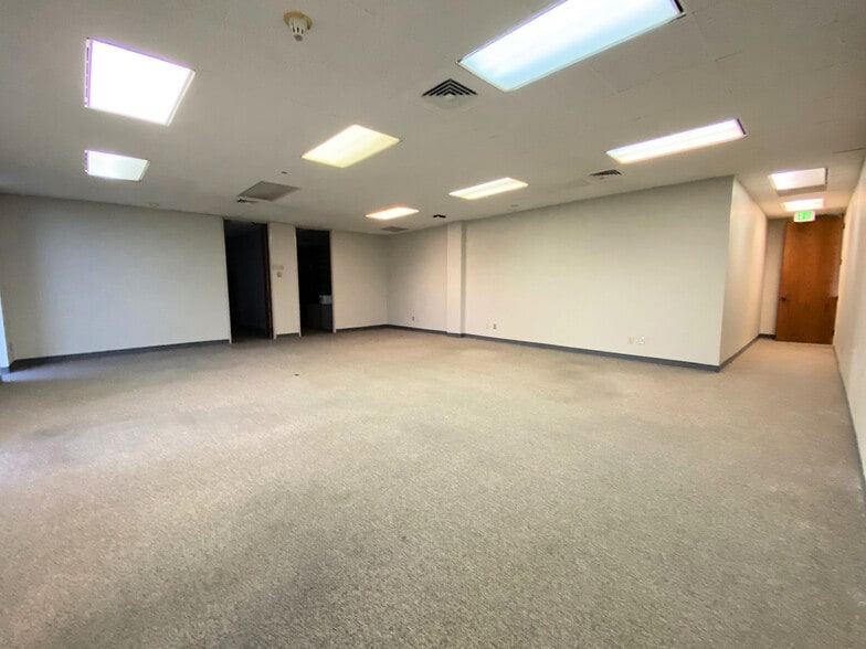 More Photos Of 6009 Financial Plz, Shreveport Office For Lease