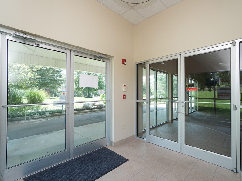More Photos Of 100 Perpetual Sq, Anderson Medical For Lease