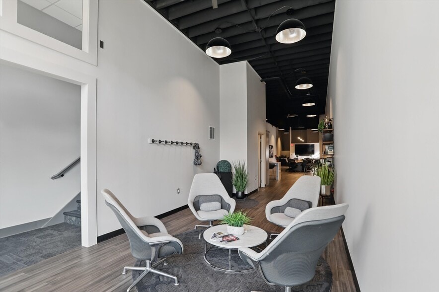 More Photos Of 164 E Jefferson St, Franklin Office For Sale