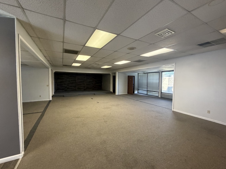 More Photos Of 7811 Kelley Dr, Stockton Office For Sale