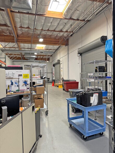 More Photos Of 424 Aviation Blvd, Santa Rosa Industrial For Sale