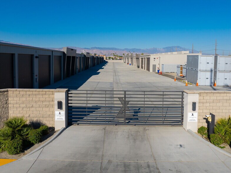 More Photos Of 49751 Oates Ln, Coachella Parking Garage For Sale