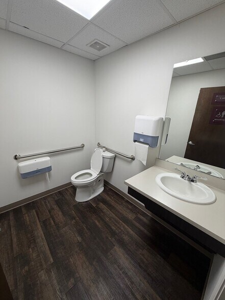 More Photos Of 200 Medical Care Way, Dothan Medical For Lease