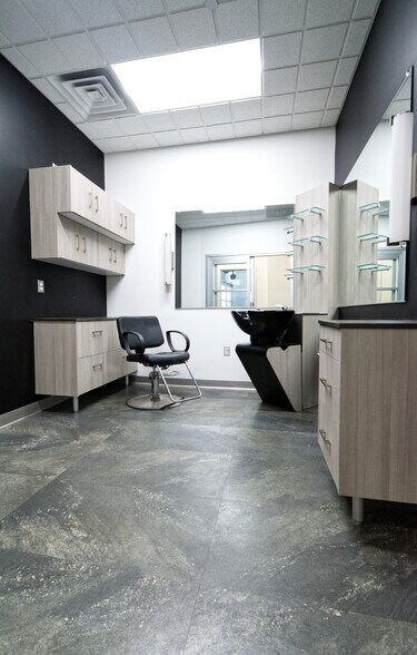 More Photos Of 6501 Grape Rd, Mishawaka Department Store For Lease