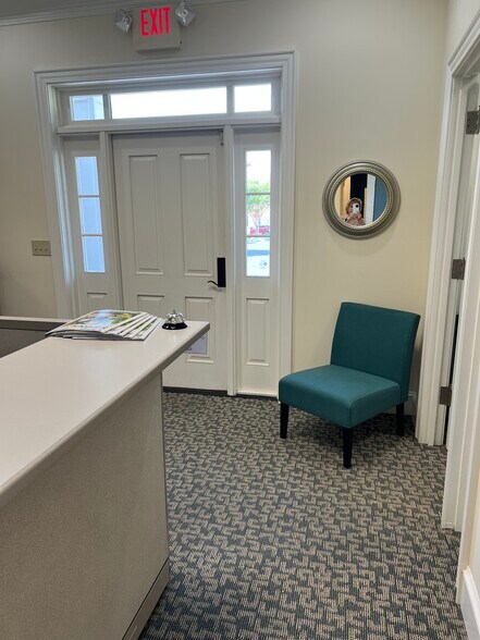 More Photos Of 274 Westlake Rd, Hardy Medical For Lease