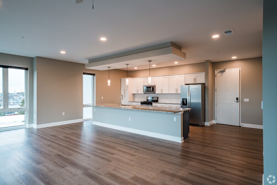More Photos Of 6842 Main St, Williamsville Apartments For Lease