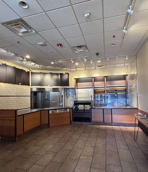 More Photos Of 5 Morehall Rd, Malvern Freestanding For Lease