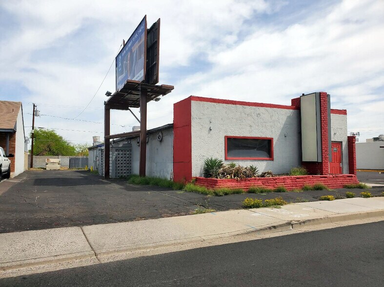 More Photos Of 3114 E Cactus Rd, Phoenix Freestanding For Sale
