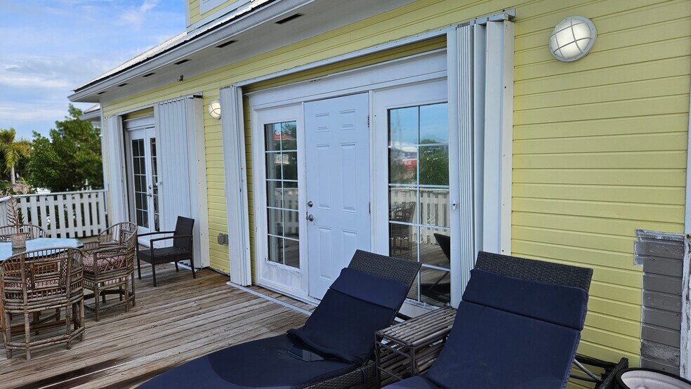 More Photos Of 90311 Old Hwy, Tavernier General Retail For Sale