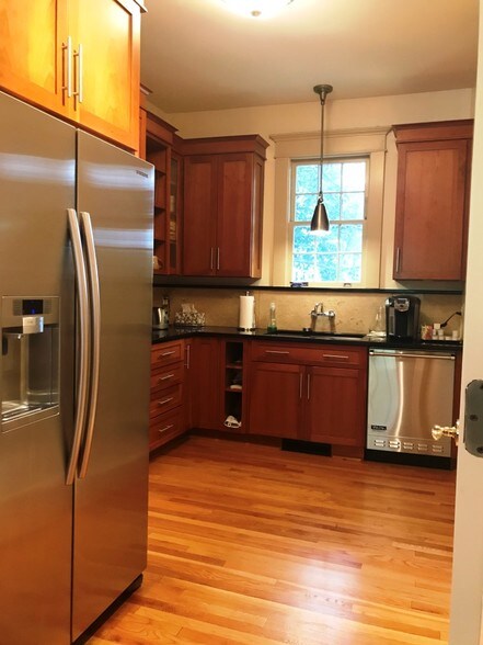 More Photos Of 1629 Monroe Dr, Atlanta Office For Lease