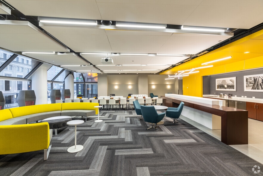More Photos Of 203 N LaSalle St, Chicago Coworking Space