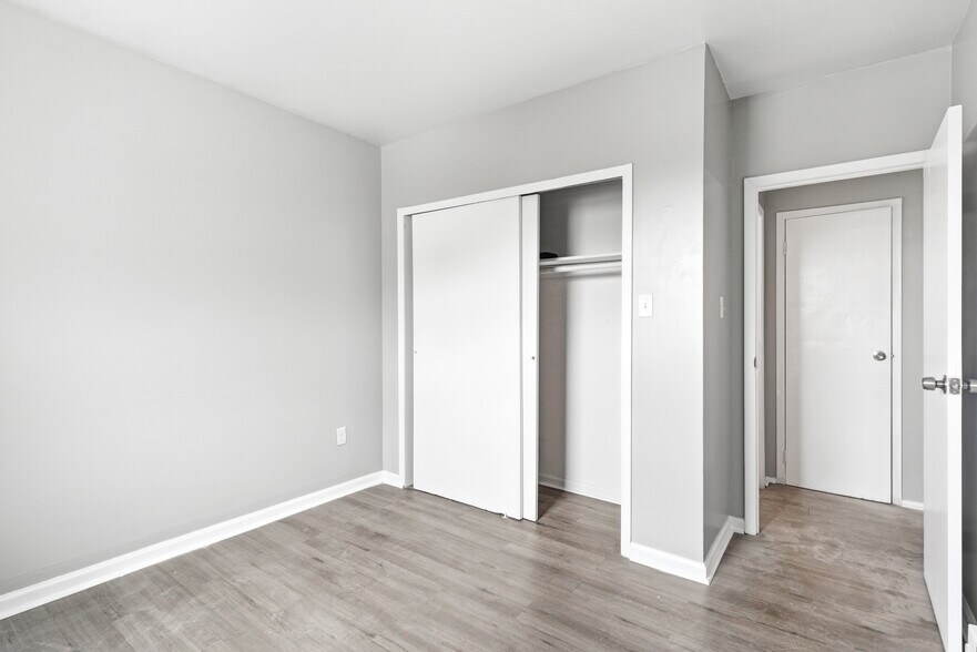 More Photos Of 99 Pulaski St, Newark Apartments For Sale
