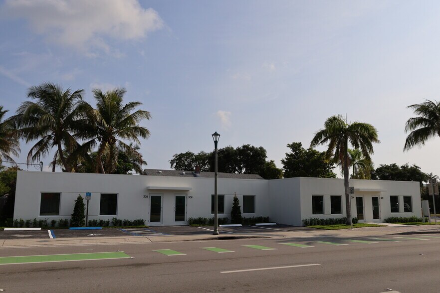 Primary Photo Of 302-308 Lucerne Ave, Lake Worth Office For Sale