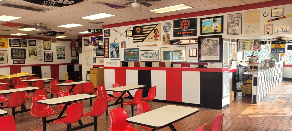 More Photos Of 2207-2214 W Ogden Ave, Chicago Fast Food For Lease