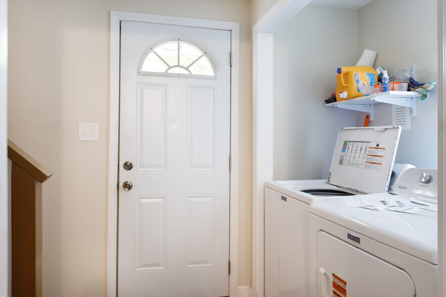 More Photos Of 100-102 Twin Acres Dr, Fayetteville Apartments For Sale