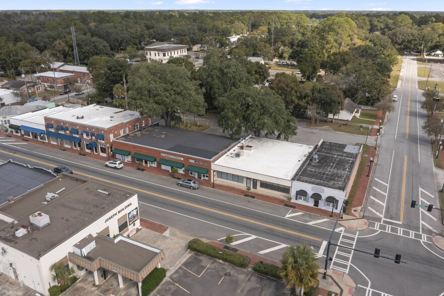 More Photos Of 117-119 N Lee St, Kingsland Storefront Retail Office For Sale