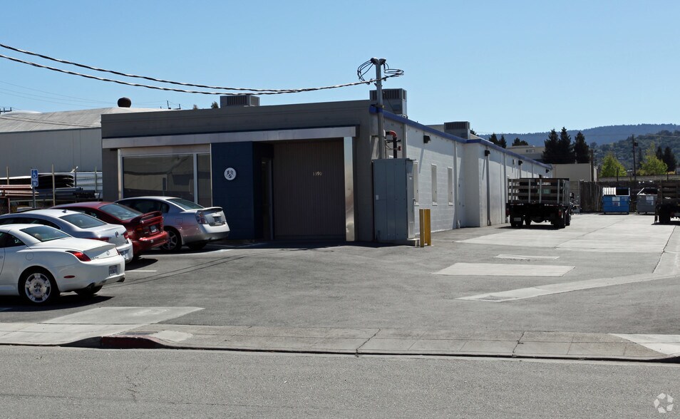 More Photos Of 1021-1045 Howard Ave, San Carlos Unknown For Lease