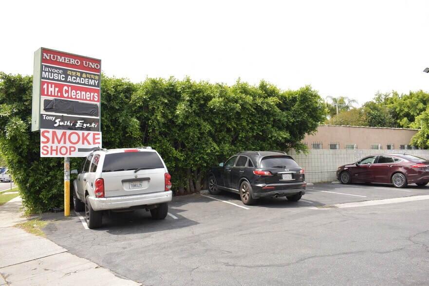 More Photos Of 5020 Wilshire Blvd, Los Angeles Unknown For Lease