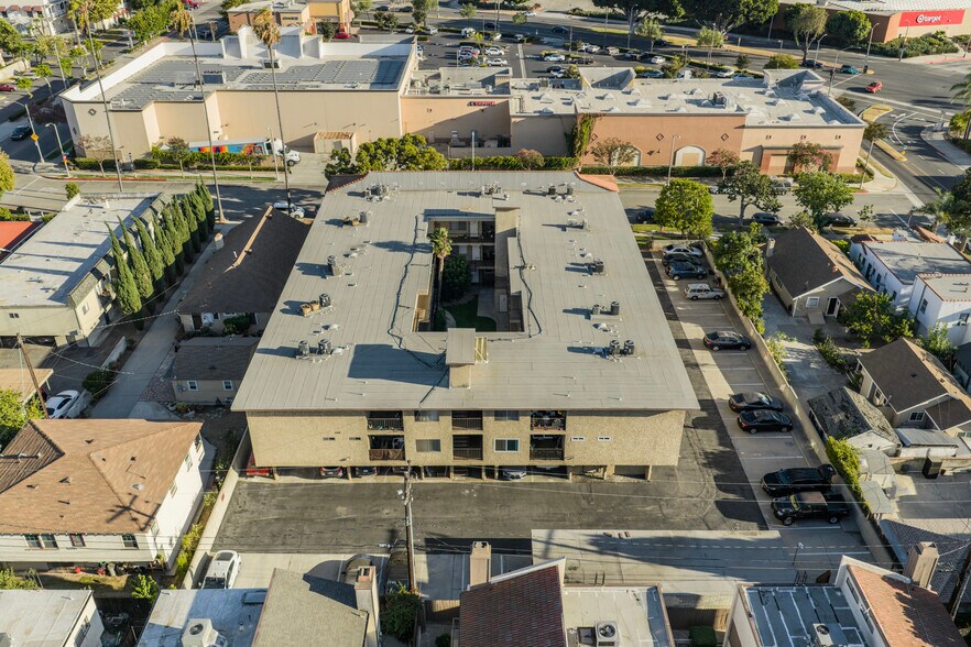 More Photos Of 2101 Vine St, Alhambra Apartments For Sale