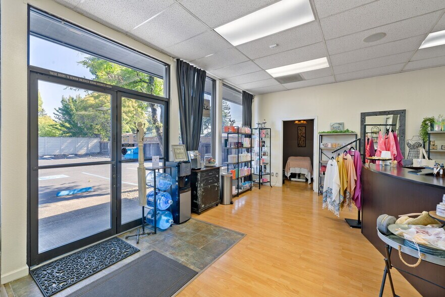 More Photos Of 2112 Armory Dr, Santa Rosa Freestanding For Sale