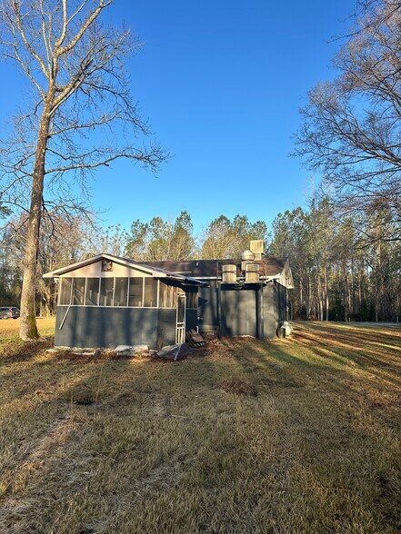 More Photos Of 1030 Dry Branch Rd, Hopkins General Retail For Sale