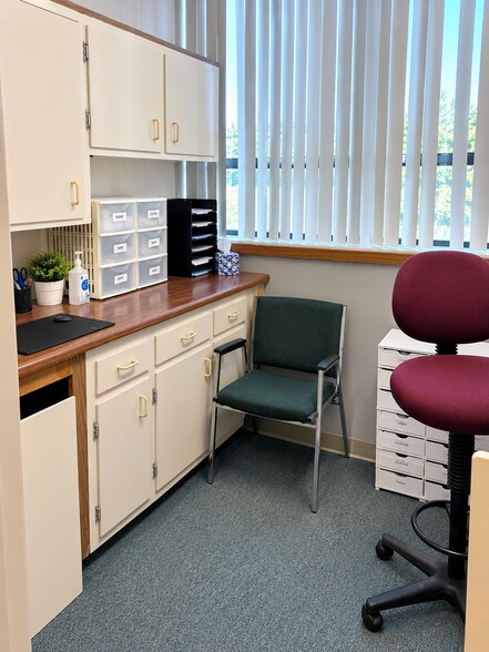 More Photos Of 49 Ridgedale Ave, East Hanover Office For Sale