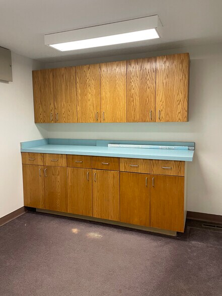 More Photos Of 940-948 NE 102nd Ave, Portland Medical For Sale