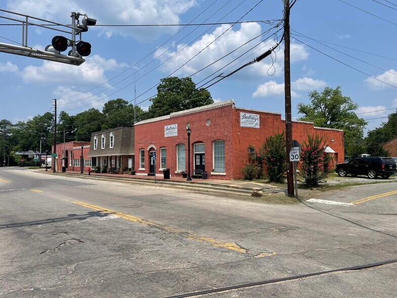 More Photos Of 105 W. Main Street, Marshallville Restaurant For Sale