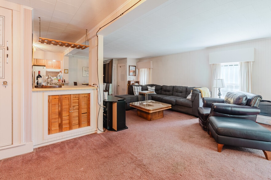 More Photos Of 1201 Washington St, Watertown Office Residential For Sale