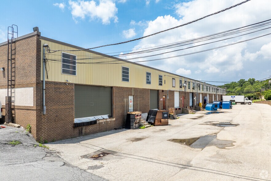 More Photos Of 1165 Marlkress Rd, Cherry Hill Distribution For Lease