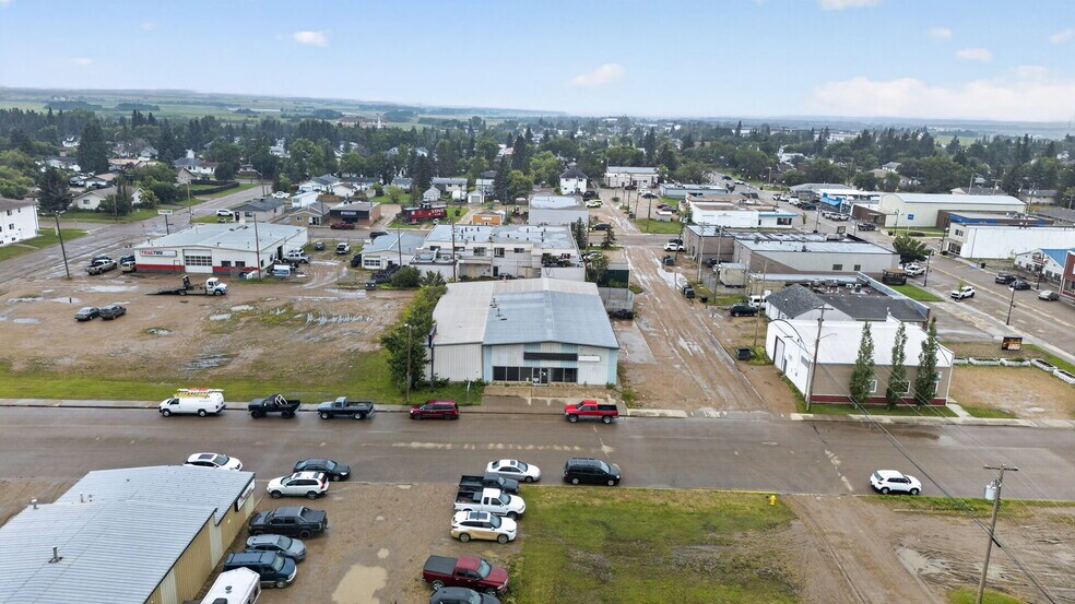 More Photos Of 5018 52 Ave, Tofield Warehouse For Sale