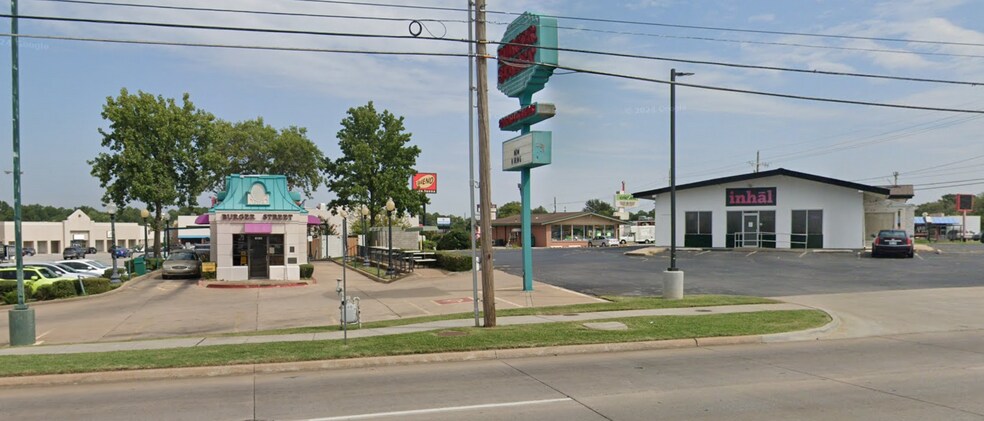 More Photos Of 4902-5046 S Sheridan Rd, Tulsa Unknown For Lease