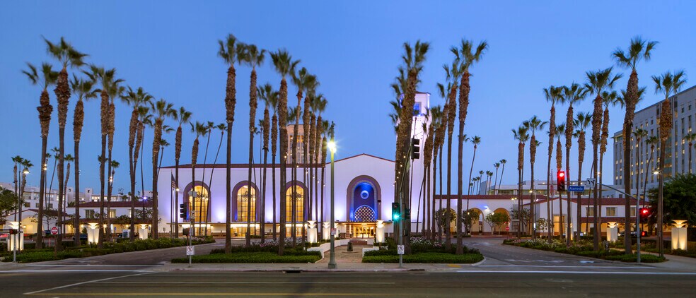 More Photos Of 800 N Alameda St, Los Angeles General Retail For Lease