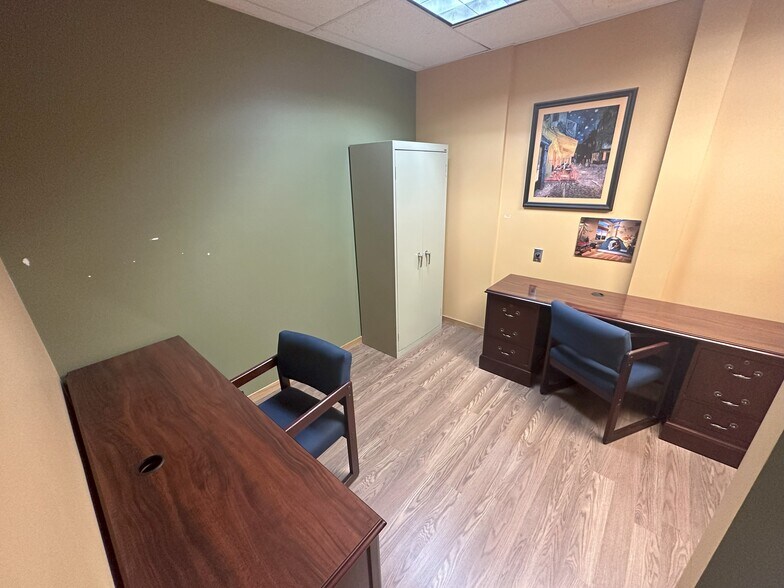 More Photos Of 10630 E Bethany Dr, Aurora Medical For Lease