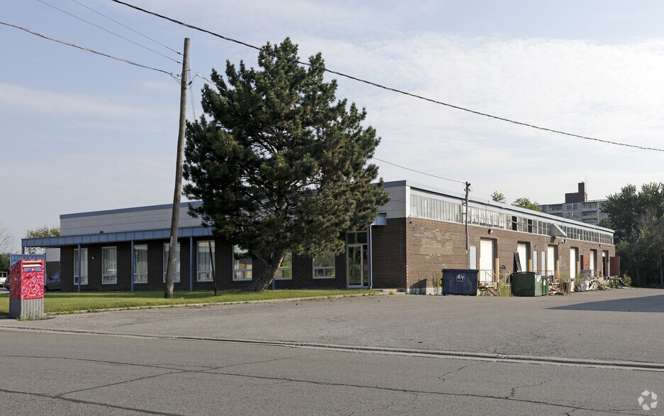 Primary Photo Of 3279 Lenworth Dr, Mississauga Flex For Lease