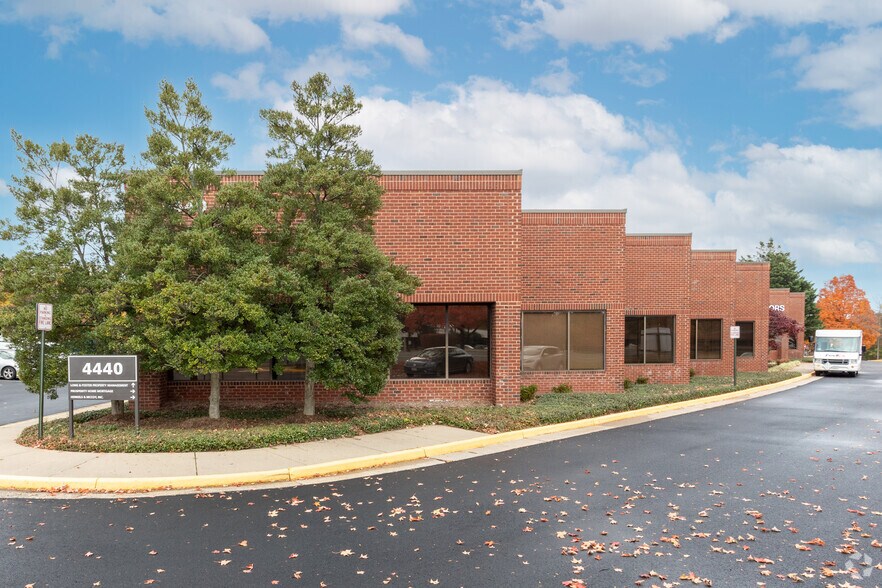 Primary Photo Of 4440 Brookfield Corporate Dr, Chantilly Office For Lease