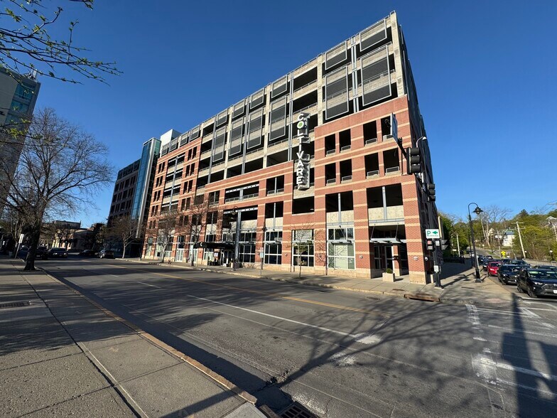 More Photos Of 235 S Cayuga St, Ithaca Specialty For Lease