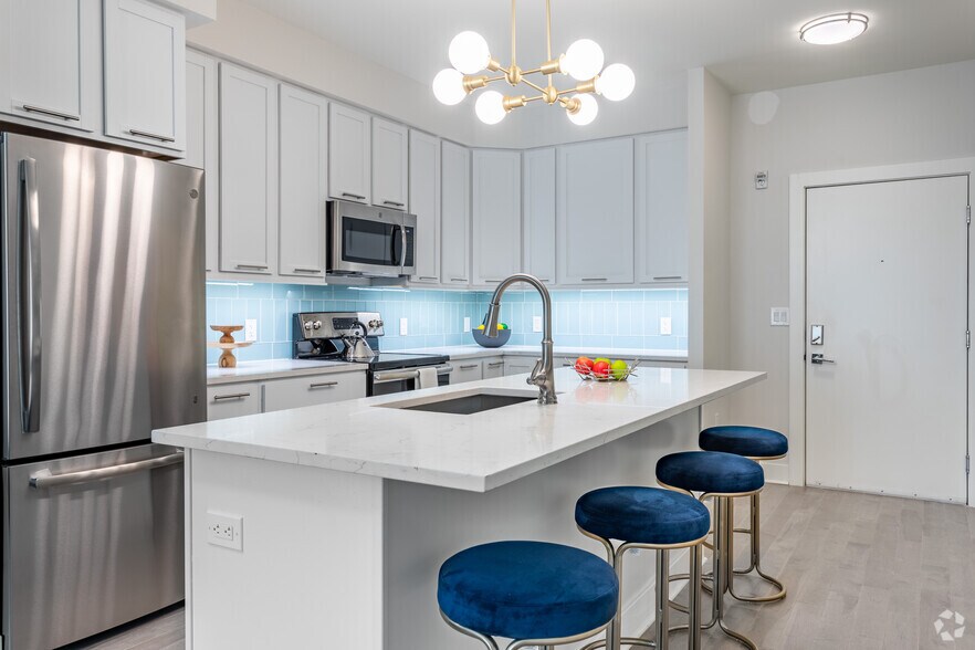 More Photos Of 20 Burling Ln, New Rochelle Apartments For Lease