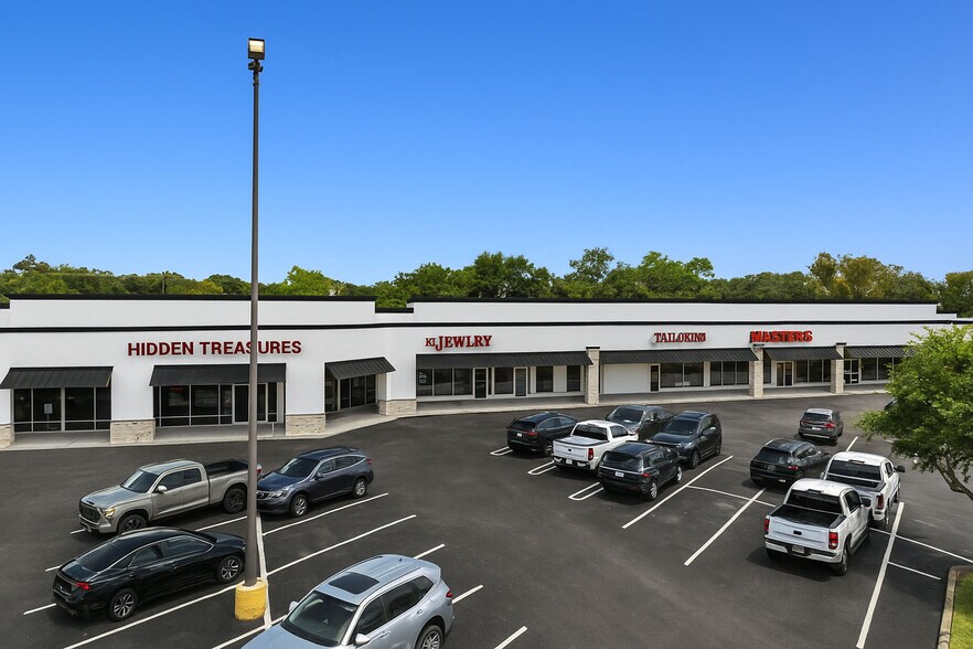 More Photos Of 3216-3254 E Broadway St, Pearland Unknown For Lease