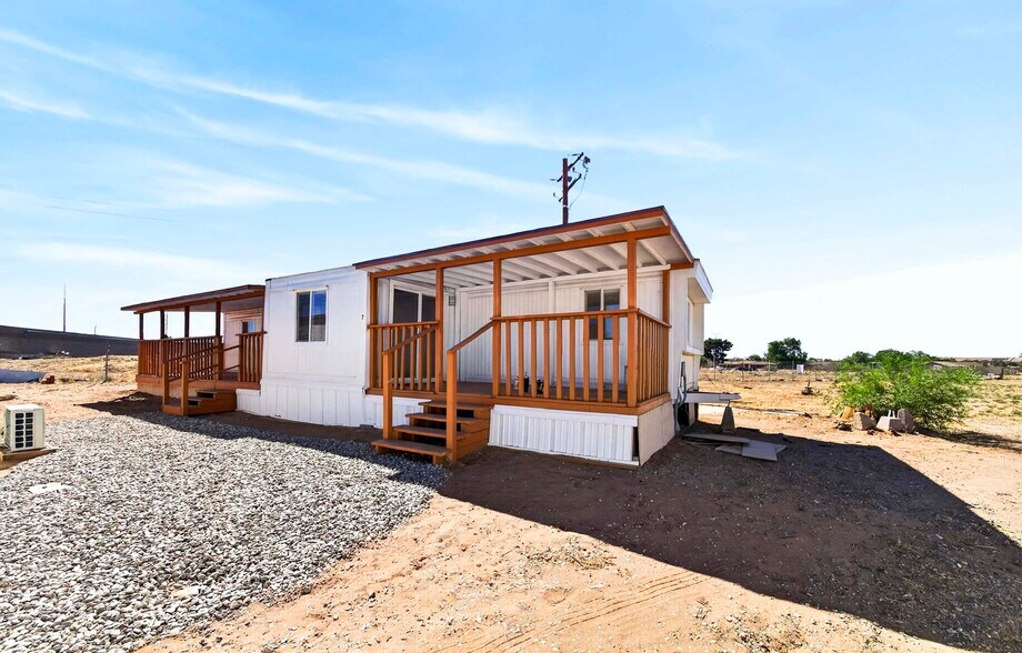 More Photos Of 11398 Bartlett Ave, Adelanto Contractor Storage Yard For Sale
