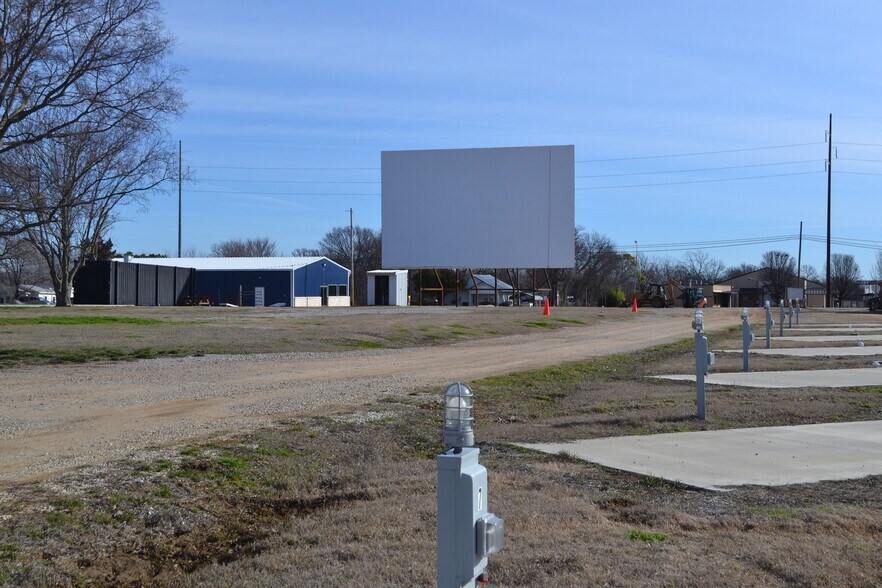 More Photos Of 16677 US Highway 77, Springer Multifamily For Sale