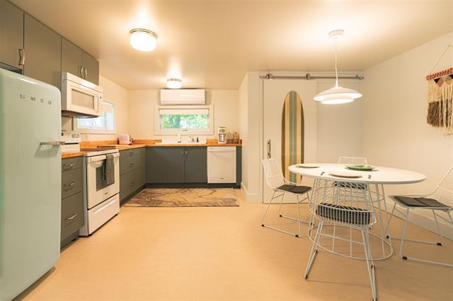 More Photos Of 741 Ocean Blvd, Rye Hotel For Sale