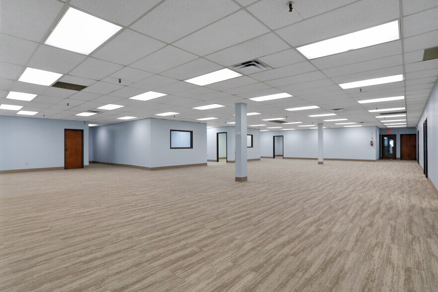 More Photos Of 2145 Dennis St, Jacksonville Warehouse For Lease