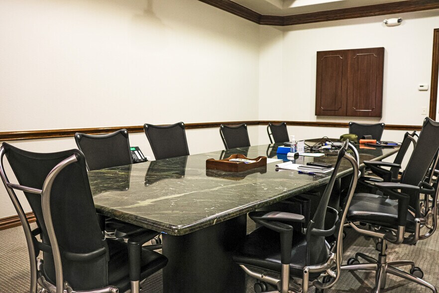 More Photos Of 1312 Glade Rd, Colleyville Loft Creative Space For Sale